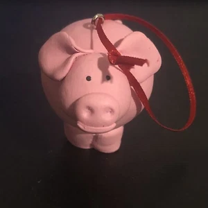 Cost Plus World Market Clay Pig Christmas Ornament Pink Curly Tail - Imagen 1 de 12