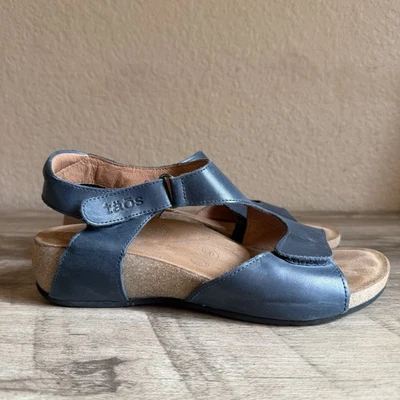 Sandalias para mujer Taos Rita de cuero con soporte superior para el arco correa en T Foto 1 de 4