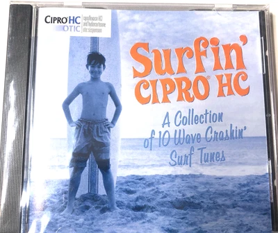 Surfin Cipro HC A Collection Of 10 weave Crashin Surf Tunes CD New The Surfaris Foto 1 de 4