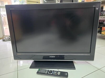 Sony Bravia LCD Digital 32" Color TV Model KDL-32XBR4 - Image 1 of 4