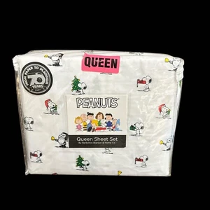 Berkshire Peanuts Snoop White Holiday Christmas Queen Size Sheet Set 90 x 102 - Picture 1 of 2