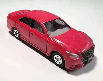 Takara Tomy Tomica #92 2013 rosa Toyota Crown Athlete 1/66 diecast/plástico Foto 1 de 4