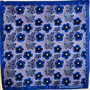 VTG Retro Mod Blue Flowers Black Bandana HankerchiefCotton #13960 21" Square - Picture 1 of 6
