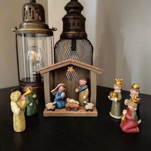 6-teiliges Krippenset - traditionelle Weihnachtsdekoration (11 x 13 x 6 cm) - Bild 1 von 11