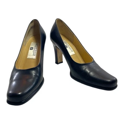 Tacones de salón Givenchy Luxury Designer de cuero negro talla EU 35,5 US 5,5 Foto 1 de 4