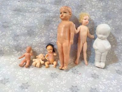 Variedade Vintage de Mini e Pequenas Bonecas - 6 Bonecas - Plástico-Bisco-Celulóide - Imagem 1 de 4