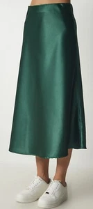 NWT Fashion Classic Collection Women's Dark Green Shiny Satin Midi Skirt XXL - Picture 1 of 13