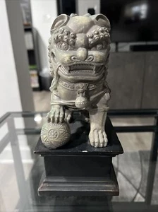 Chinese Lion Foo Dog 8.5 Inch Statue - Picture 1 of 7