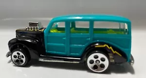 ** Vintage 1998 Hot Wheels 40’s Woodie ~ Teal with Black Fenders MINT ** - Picture 1 of 7