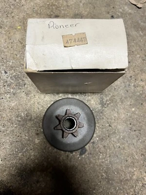 NOS Pioneer P20-P28 Sprocket & Needle Bearing 474447 - Image 1 of 3