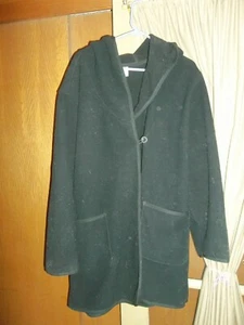 HEAVY BLACK HOODED COAT - DRY CLEAN ONLY Fits 3X - Picture 1 of 2