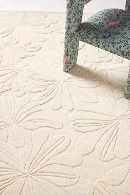 Ivory Wool Hand-Tufted Rug Floral Sculpted Daisy Modern Carpet Home Decor - Image 1 of 4