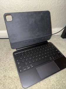 Apple iPad Magic Keyboard for 2024 iPad Pro 11" (M4) BLACK - Barely Used - Picture 1 of 4