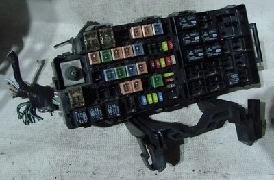 Módulo de bloque de conexiones de relé de caja de fusibles Mercury Sable 2008 2009 8G1T14A003AC Foto 1 de 2