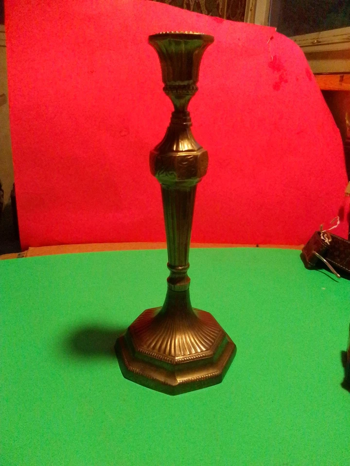 One de bougeoirs en bronce estilo Luis XVI vintage muy afilado y pesado  Foto 1 de 4