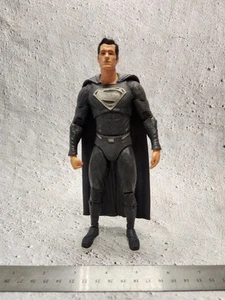DC Mcfarlane Multiverse Superman Henry Cavil Actionfigur - Bild 1 von 6