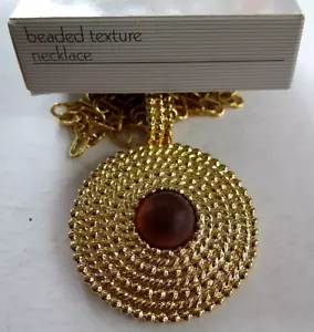 AVON BEADED TEXTURE NECKLACE Gold Tone Chunky Chain Large Pendant NOS Vintage - Picture 1 of 10