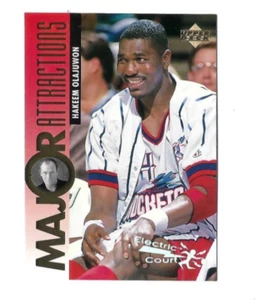Upper Deck Basketball 1995 Campo Elettrico Attrazioni Principali #343 Hakeem Olajuwon - Foto 1 di 2