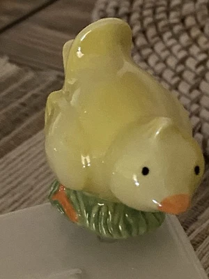 Нора Флеминг мини редкая желтый цыпленок Chicky Baby Пасхи - A93 снят с производства - Изображение 1 из 3