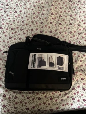 Mochila híbrida Solo New York 15,6" preta, ajustável, alças escondidas - Imagem 1 de 4