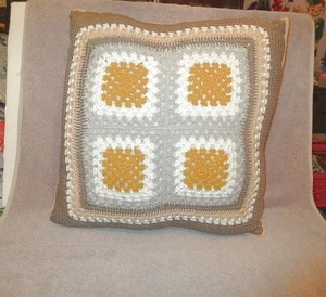Vtg Crochet Hand Knit Granny Square Pillow Cover 18" Zip Closure Boho Hippie 70s - Picture 1 of 10