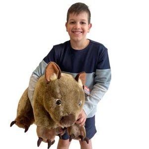 Juguete de peluche suave Wombat extra grande 22"/55 cm WAYNE de Minkplush NUEVO - Imagen 1 de 3