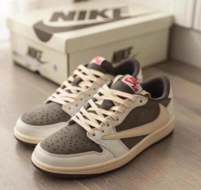 NK Jordan 1 Low side OG x Travis Scott Reverse Mocha DM7866-162 Size New with box