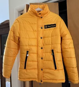 Abrigo acolchado Veuve Clicquot raro, nunca usado, XS/S, amarillo Clicquot, rimas Francia - Imagen 1 de 12