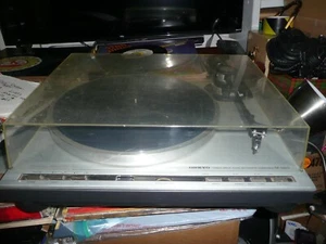 Tocadiscos estéreo vintage ONKYO CP-1130F totalmente automático reproductor de discos estéreo - Imagen 1 de 16
