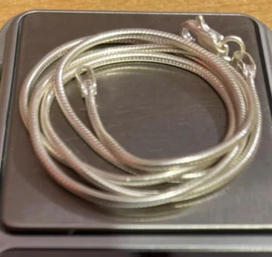 999 silver chain,22 inch length approx and14 gram weight approx - Picture 1 of 4