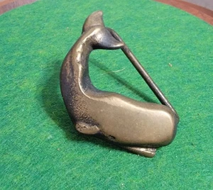VINTAGE SCOTT NELLES BRASS SPERM WHALE ART BELT BUCKLE SIGNED CIRCA 1970'S - Picture 1 of 2