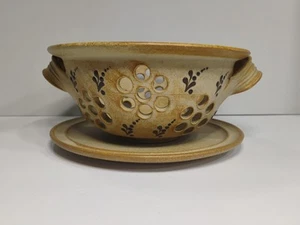 VTG Stoneware Pottery Berry Bowl Colander /Strainer with Handles 8" Signed - Picture 1 of 13