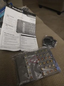 NOS RADIO SHACK 1 IN 4-way OUT Distribution Amplifier audio video A/V in Box - Picture 1 of 3