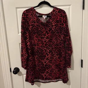 Lularoe Elizabeth Top - XL - Item860 - Picture 1 of 6