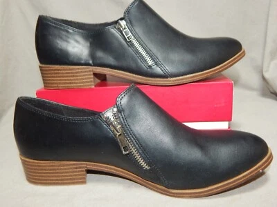 Womens size 8 ½ American Eagle faux leather booties boots shoes zipper block hee - Image 1 of 4