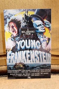 Póster de la película "Young Frankenstein" Gene Wilder/Mel Brooks mesa exhibición soporte - Imagen 1 de 2