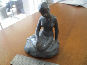 Meerjungfrau Vintage Figur Sea Maiden blau hellbraun sitzend auf Felsen 3,5x4,25" - Bild 1 von 7