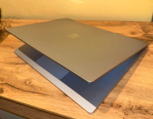 Microsoft Surface Laptop 5 15 Zoll 1979 (16GB/512GB SSD, Intel Core i7 12. Gen) - Bild 1 von 10