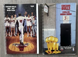 Chicago Bulls 1990-91 und 1993-94 Media Guides - Michael Jordan! - Bild 1 von 5