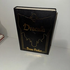 DRACULA di Bram Stoker, annotato da Leonard Wolf, illus da Satty, - Foto 1 di 6