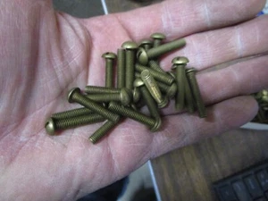 20 Vintage NOS V-H #10-32 X 1" Round Head Slotted BRASS Machine Screws BELGIUM - Picture 1 of 4
