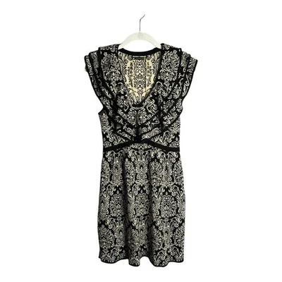 Vestido Suéter Leifsdottir Negro y Crema Sin Mangas Detalle Volantes Talla Pequeña Foto 1 de 4