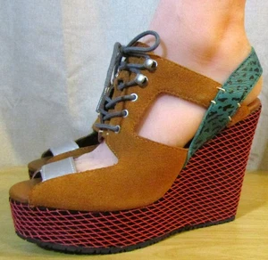 Neu mit Karton Adidas X Opening Ceremony New York Wildleder Schnürschuh Plateau Keilabsatz Größe 6 210 $ - Bild 1 von 16