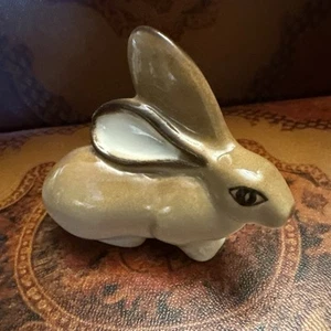 Estatuilla de conejo marrón de porcelana Lomonosov hecha en Rusia miniatura vintage - Imagen 1 de 6