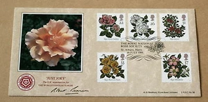 ROSES 1991 BRADBURY FDC ROSE SOCIETY ST ALBANS H/S SIGNED BY ROBERT PEARSON - Picture 1 of 2