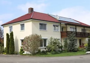 Hochwertiges Zweifamilienhaus mit Indoor-Pool, Tiefgarage und Lagerhallen 5000qm - Bild 1 von 22
