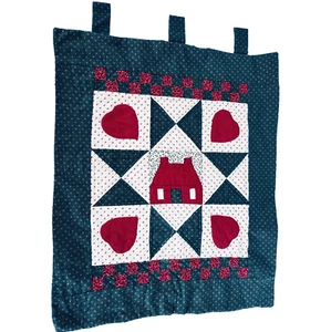 Vintage 24x20 1988 Hearts Block Quilt Handmade Wall Hanging Green Red Off White - Picture 1 of 10