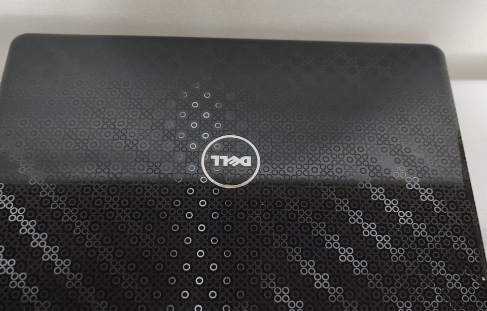 戴尔笔记本电脑型号 P07F 15.6 英特尔酷睿 Inspiron N5030 密码锁定 — 第 1/4 张图片