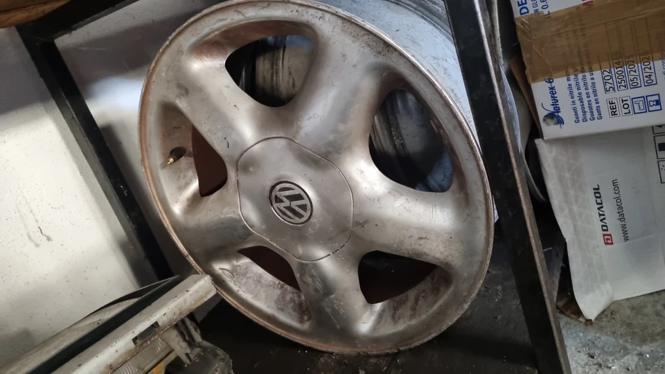 Cerchi In Lega  Volkswagen Polo 6n Gti Bbs 4x100 R15 Per Golf 2 Jetta 2 Polo 3 - Imagen 1 de 1