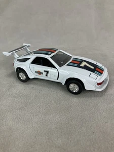 1/39 Vintage Die-Cast eines Porsche 928 Martini Racing Lackierung, mit Nummer 7 - Bild 1 von 16